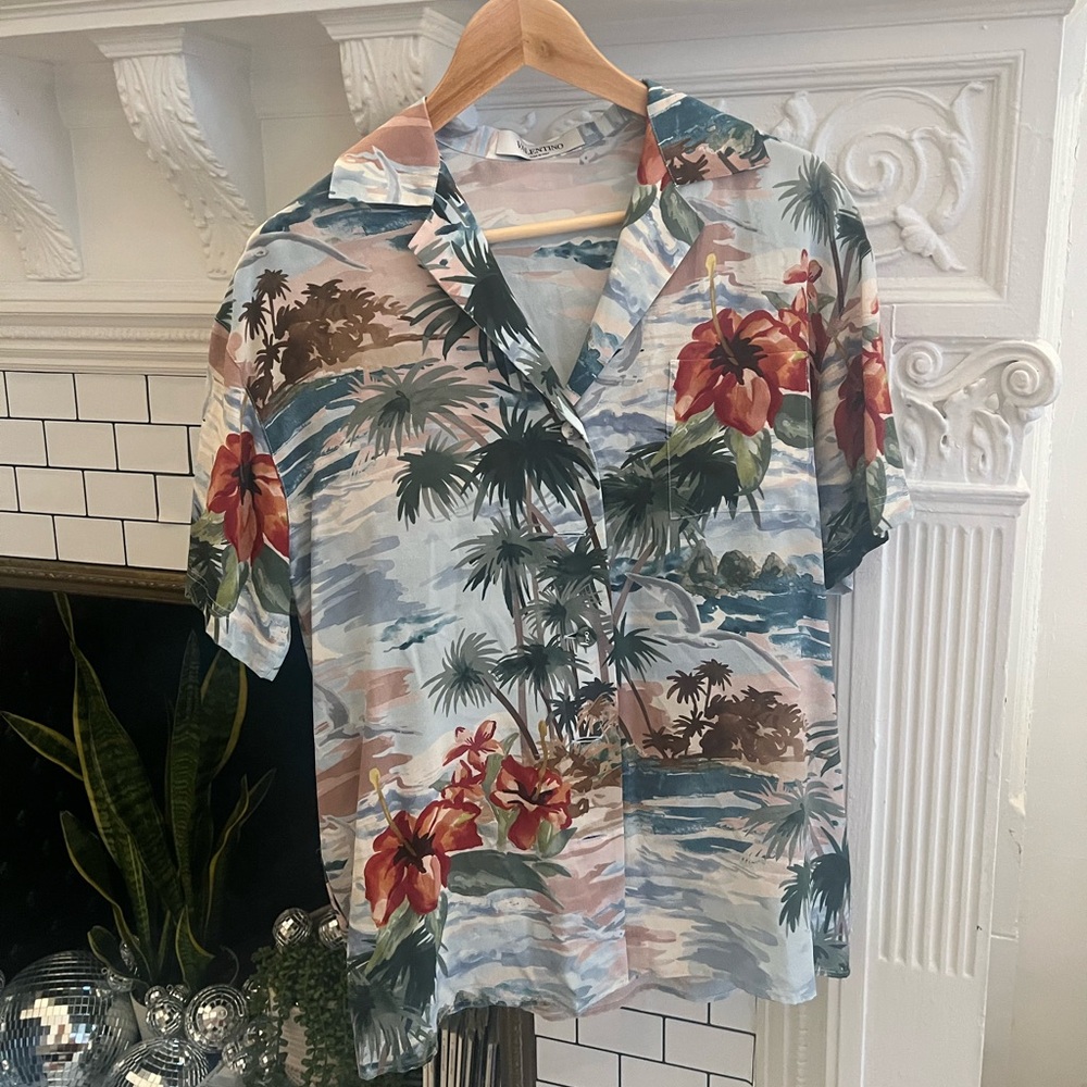 Valentino Women’s Silk Resort Shirt — LIKE NEW!